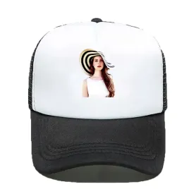 czapka-z-daszkiem-czarno-biala-lana-del-rey