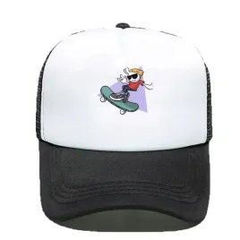 czapka-z-daszkiem-czarno-biala-deskorolka