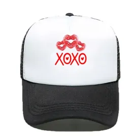 czapka-z-daszkiem-czarno-biala-love-24