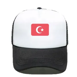 czapka-z-daszkiem-czarno-biala-turcja