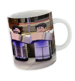 kubek-bialy-fp-pdm-msza-roblox-03-prezent
