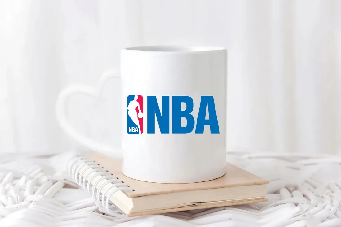 kubek-bialy-uchwyt-serce-nba-01