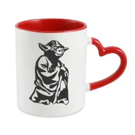 kubek-bialy-czerwone-serce-yoda-01