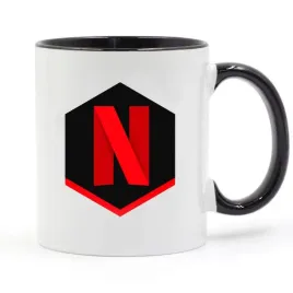 kubek-bialy-uchwyt-czarny-netflix-01