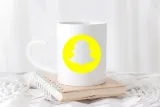 kubek-bialy-uchwyt-serce-snapchat-01-stan-nowy