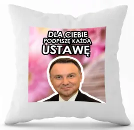 poduszka-z-nadrukiem-biala-pdm-politycy-70-prezent