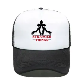 czapka-z-daszkiem-czarno-biala-stranger-things-02