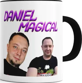 kubek-czarny-srodek-ucho-daniel-magical