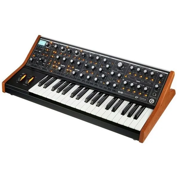 moog-subsequent-37-analogowy-syntezator-stan-nowy
