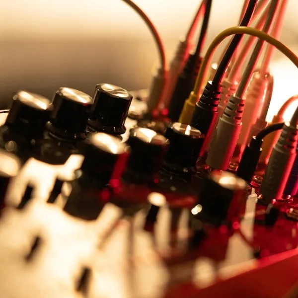 moog-labyrinth-analogowy-syntezator-marka-moog