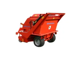 zamiatarka-na-boiska-do-trawy-i-lisci-wiedenmann-super-1300s