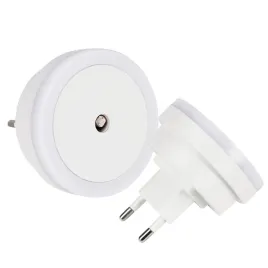 biala-lampka-nocna-led-wtykana-do-gniazdka-z-czujnikiem-zmierzchu
