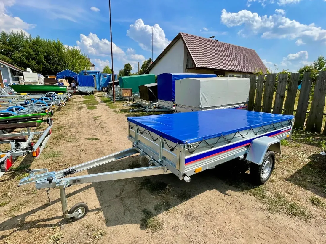 plandeka-plaska-niewiadow-bd7530-pokrowiec