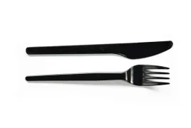 zestaw-widelec-i-noz-plastikowy-czarny-grill-100szt