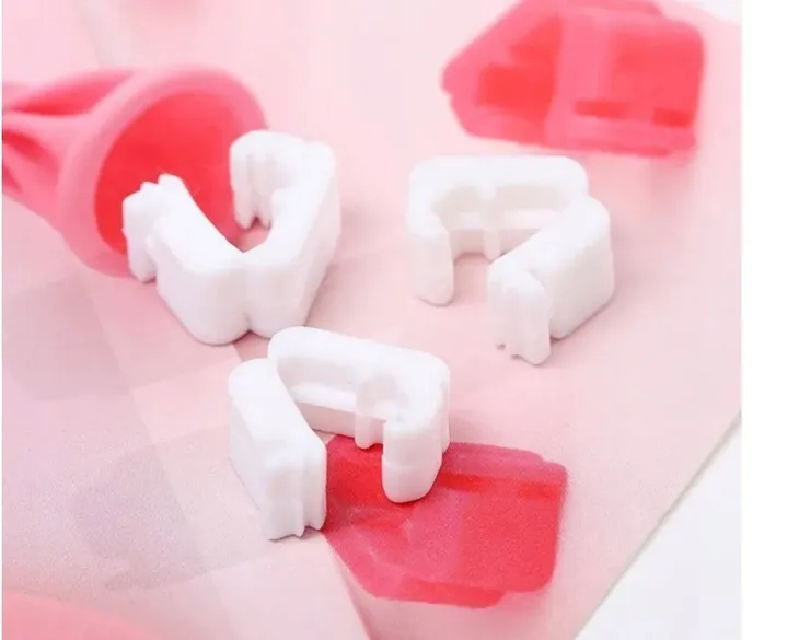 klipsy-do-balonow-biale-opak-80szt-stan-opakowania-oryginalne