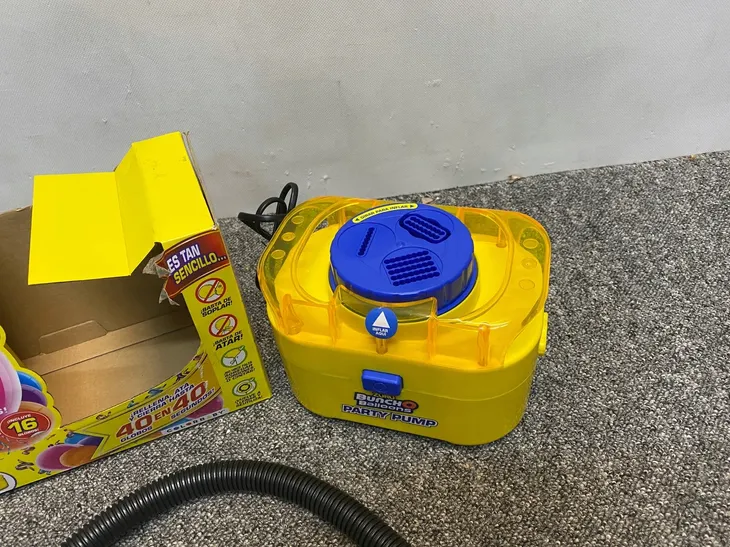 elektryczna-pompka-do-balonow-kod-producenta-qqc-138