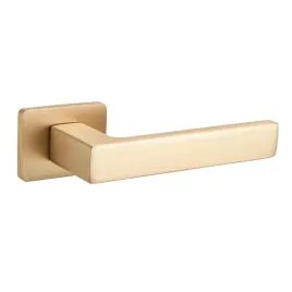 kvadrato-ii-klamka-na-rozecie-zlote-szczotkowane-premium-dla-drzwi-38-45-mm