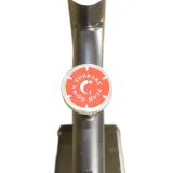 rower-treningowy-stacjonarny-rowerek-spiningowy-cechy-dodatkowe-kolka-transportowe-miejsce-na-bidon-regulacja-kierownicy-regulacja-siedziska-uchwyty-na-stopy