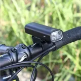 lampka-rowerowa-led-2000mah-400lm-usb-e095-rodzaj-zestaw