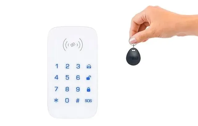 karta-rfid-breloczek-pastylka