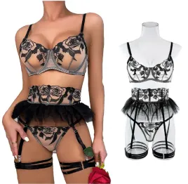 seksowny-zmyslowy-komplet-bielizny-erotycznej