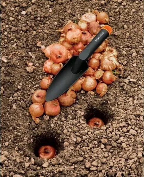 fiskars-lopatka-planterska-solid-waska-1000695-kod-producenta-1000695