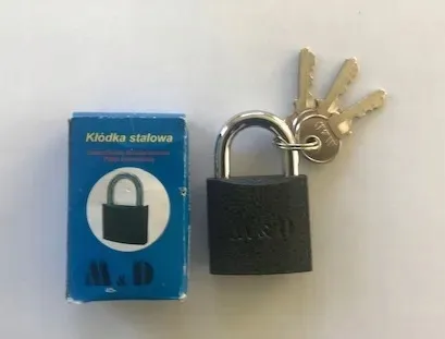 blokada-parkingowa-choinka-biala