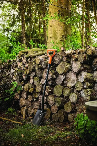 fiskars-szpadel-metalowy-ostry-solid-131413-stan-nowy-dlugosc-narzedzia-117-cm