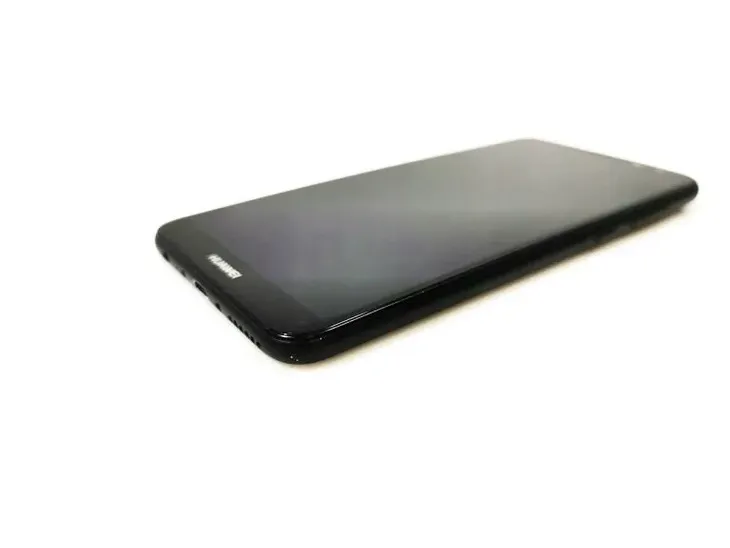 huawei-mate-10-lite-czarny-ladowarka-gratis-material-aluminium-szklo-tworzywo-sztuczne