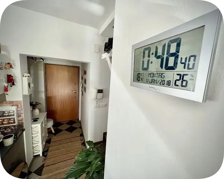 zegar-cyfrowy-scienny-technoline-ws8016-blade-home