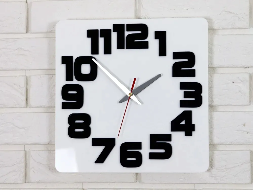 zegar-scienny-modernclock-perfekt-whiteandblack