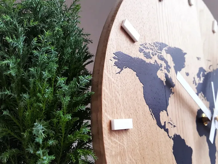 duzy-zegar-scienny-dab-world-mapa-swiata-cicha-stan-nowy