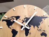 duzy-zegar-scienny-dab-world-mapa-swiata-cicha-marka-modernclock