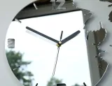 zegar-scienny-modernclock-motyle-lustro-mirror-marka-modernclock