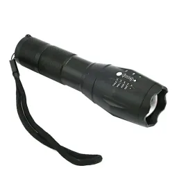 latarka-wojskowa-t6-zoom-wodoodporna-mala