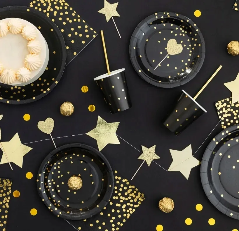 serwetki-czarne-zlote-konfetti-urodziny-33cm-10szt