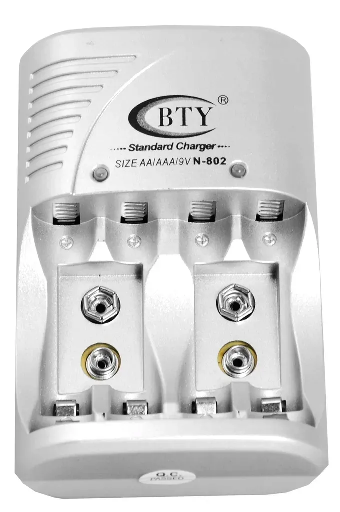 ladowarka-do-akumulatorow-aa-aaa-9v-6f22-stan-nowy