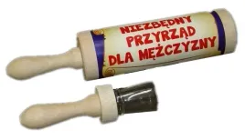 walek-niezbedny-przyrzad-dla-mezczyzny-kieliszek