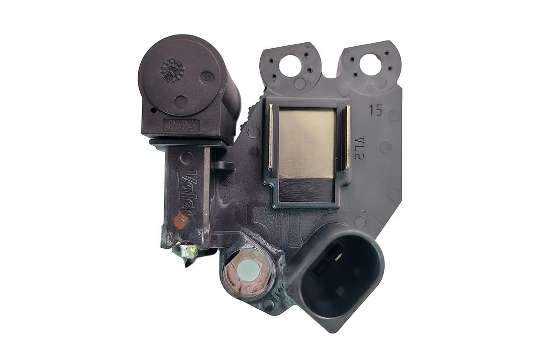 regulator-napiecia-alternatora-val599302