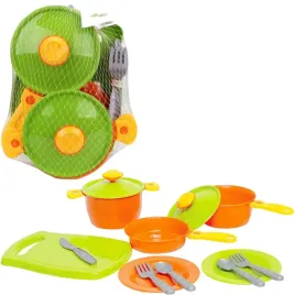 zestaw-kuchnia-patelnia-garnki-sztucce