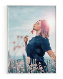plakat-a3-30x40-w-ramie-rmp-kobieta-z-kwiatem-04