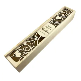 drewniane-azurowe-pudelko-na-swiece-na-chrzest