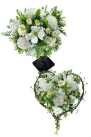 elegancki-komplet-na-grob-wiosenny-stroik-i-bukiet-w-bialo-zielonej-tonacj