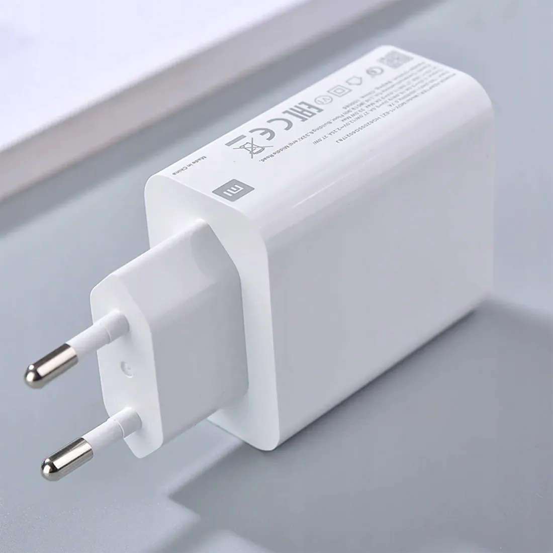 ladowarka-sieciowa-usbtyp-c-kabel-usb-do-usb-c