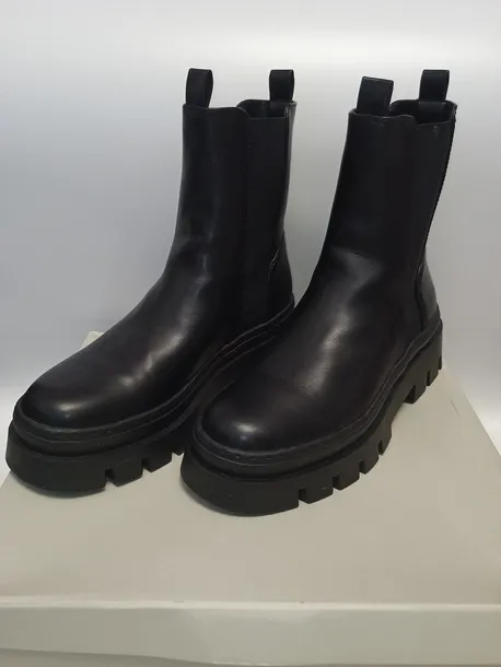 botki-evenandodd-kolor-czarny