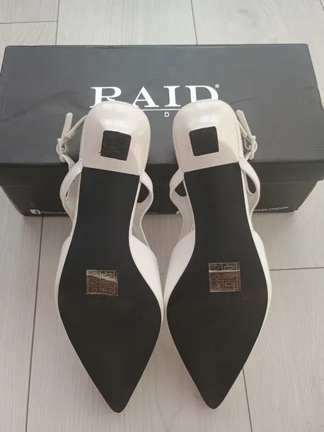 czolenka-biale-rodzaj-obcasa-inny