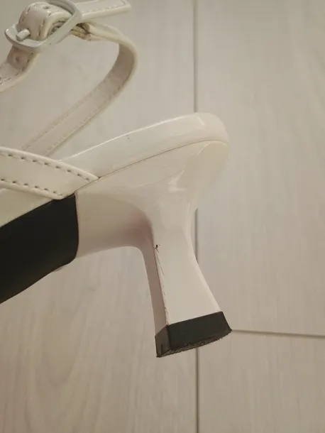 czolenka-biale-zapiecie-inne