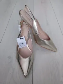 czolenka-zlote-anna-field