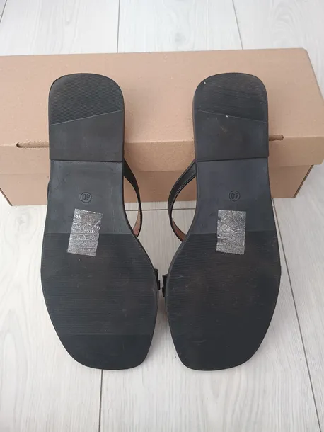 klapki-czarne-anna-field-wzor-dominujacy-inny-wzor-brak