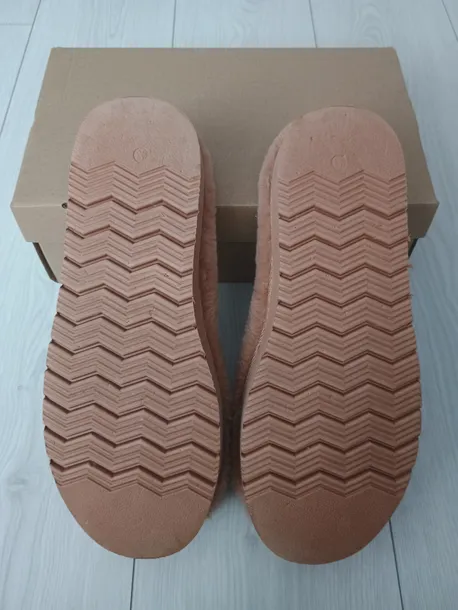 klapki-evenandodd-wzor-dominujacy-inny-wzor-brak